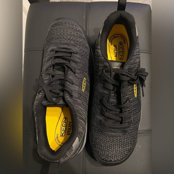 KEEN Men's Black/Grey Utility Sparta low height Alloy Toe ESD Work Shoe 11.5 New - Picture 1 of 6